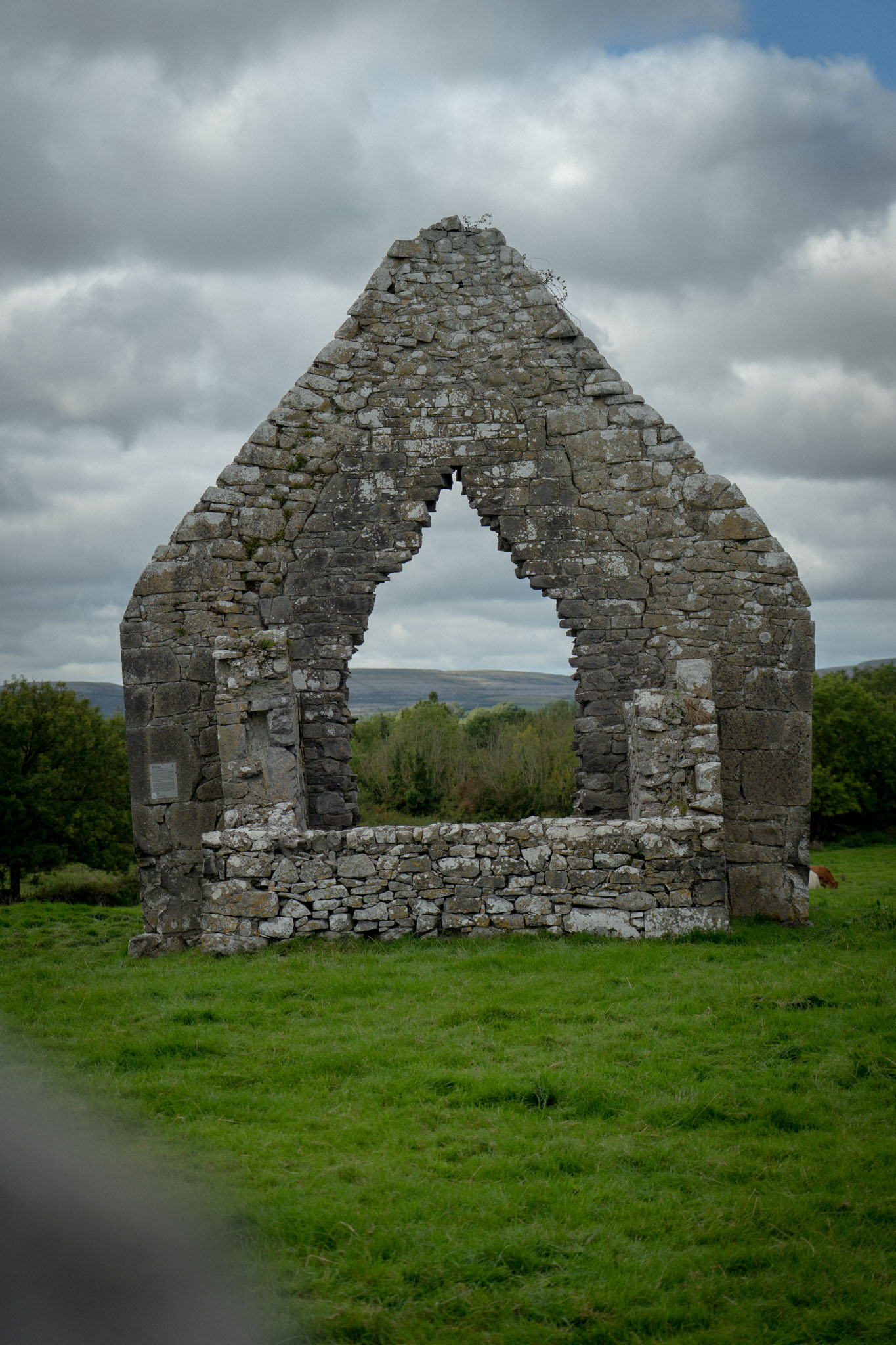 Kilmacduagh Abbey image4